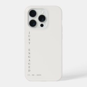 Gerade Verlobt Minimalistische Typografie Warmweiß iPhone 15 Pro Hülle