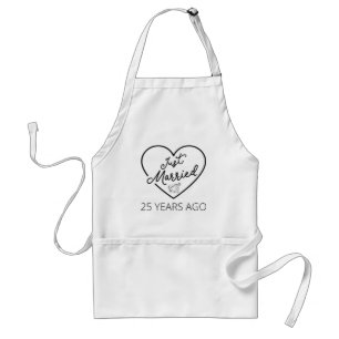 Gerade vor 25 Jahren geheiratet III Schürze