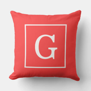 Gerahmtes Monogramm Coral Red White Kissen