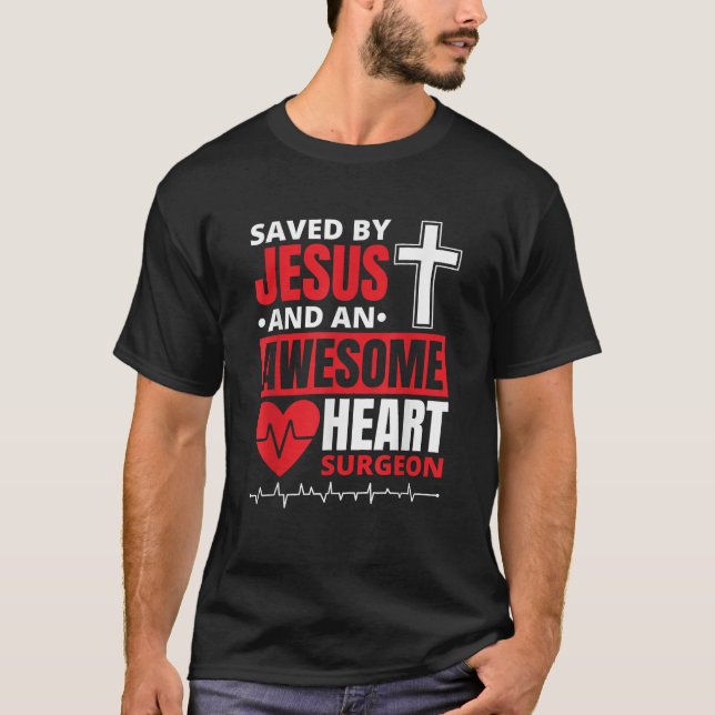 Gerettet von Jesus und einem Phantastischen Herzch T-Shirt (Vorderseite)