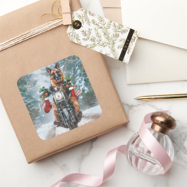 German Shepherd Dog Riding Motorrad Weihnachten Quadratischer Aufkleber (Schenken)