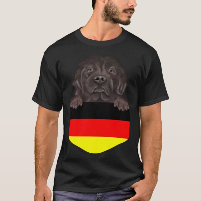 Germany Flag Newfoundland Dog In Pocket T-Shirt (Vorderseite)