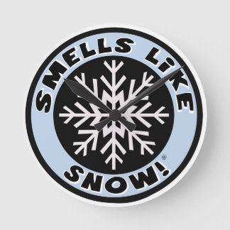Geruche mögen Schnee! Uhr! Runde Wanduhr