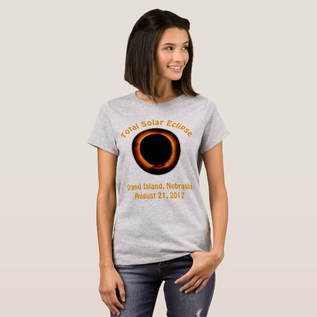Gesamt Solar Eclipse (Grand Island, Nebraska) T-Shirt (Vorne ganz)