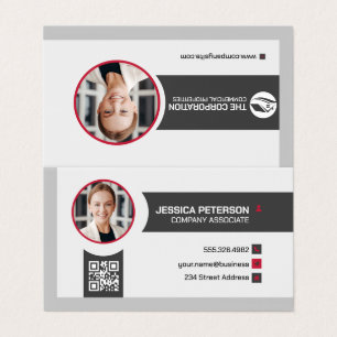 Geschäftsfrau lächelt Unternehmen QR-Code Visitenkarten