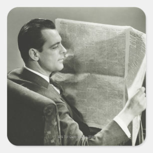 Geschäftsmann beim Lesen der Zeitung Quadratischer Aufkleber