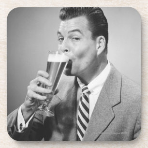 Geschäftsmann-trinkendes Bier Untersetzer