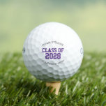 Geschenk für die lila Klassik Varsity Graduate Cla Golfball<br><div class="desc">Dieses klassische Design ist das perfekte Geschenk für einen neuen Absolvent! Personalisieren Sie mit ihrem Namen,  der Schule und dem geschlossen Jahr. Erhältlich in mehreren Farben,  aber zögern Sie nicht,  DM,  wenn ich beim Hinzufügen anderer helfen kann.</div>