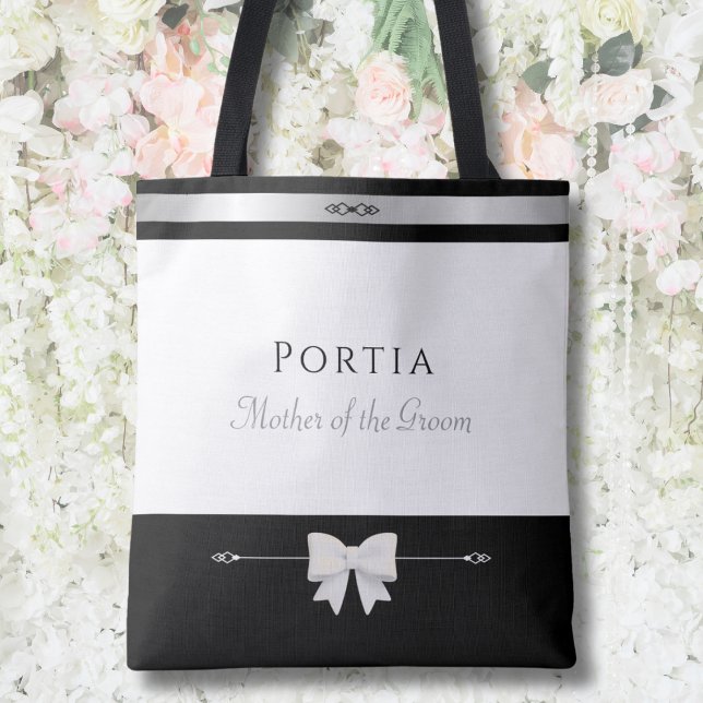 Geschenk für die Mutter des Bräutigams | Moderne L (Luxury personalized Mother of the Groom gift tote bag on a romantic garden wedding flower wall)