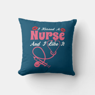 Geschenk für Krankenschwester Ich küsste eine Kr Kissen