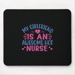 Geschenk für Krankenschwester Meine Freundin ist Mousepad