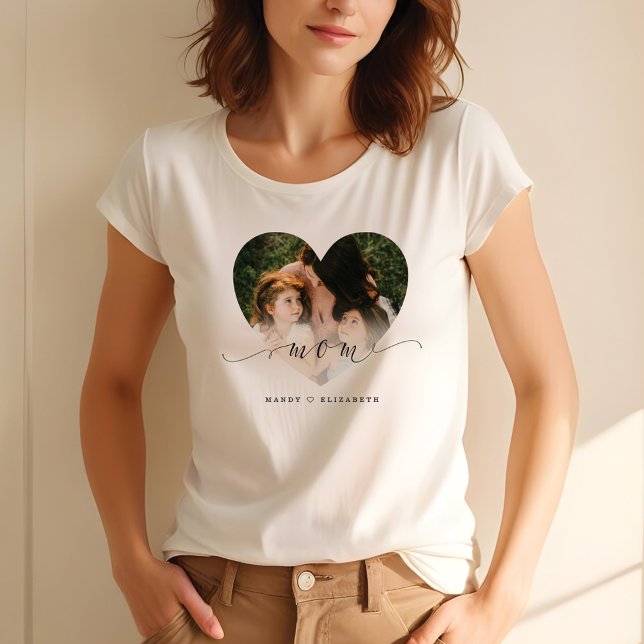 Geschenk für Mama | Mama Black Script Custom Heart T-Shirt (Gift for Mom | Mom Black Script Custom Heart Photo T-Shirt)