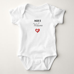 Geschenk von benutzerdefinierten Familiennamen, Mi Baby Strampler