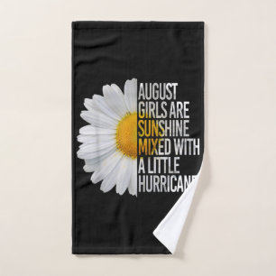 Geschenk zum August-Geburtstag für Frauen Lustiges Handtuch