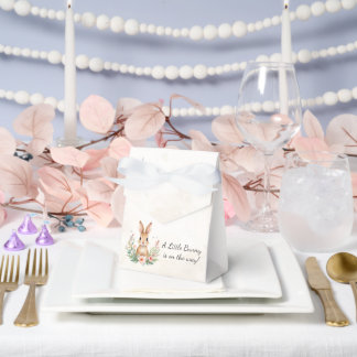 Geschenkbox für kleine Hasen zur Babyparty Geschenkschachtel