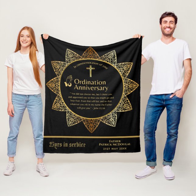Geschenke für die katholische Priesterortung Jahre Fleecedecke (Beispiel)