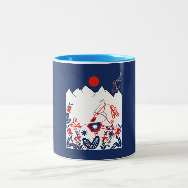 Geschenke für skandinavische und finnische Volksku Zweifarbige Tasse (Mittel)
