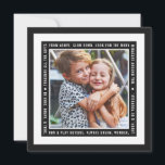 Geschenke | Schwarz | Foto Feiertagskarte<br><div class="desc">Freuen Sie sich auf diese reizvolle Urlaubskarte mit inspirierenden Wörtern und einem geometrischen Rahmen in Schwarz und Weiß.</div>