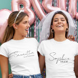 Geschenkideen für personalisierte Trauzeugin<br><div class="desc">Suchen Sie nach dem perfekten Weg, um Ihrer Trauzeugin zu zeigen, wie viel sie Ihnen bedeutet? Entdecken Sie unsere personalisierte Trauzeugin Geschenke, exklusiv auf Zazzle erhältlich! Egal, ob sie Ihre Vertraute, Ihre Unterstützerin oder Ihre rechte Frau während Ihrer gesamten Reise zum Gang war, diese nachdenklichen Geschenke werden sicher Ihre Dankbarkeit...</div>