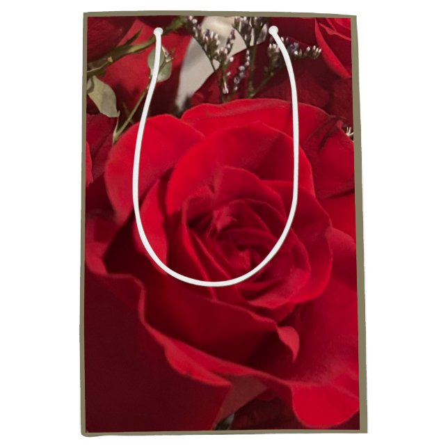 Geschenktasche für rote Rosen Mittlere Geschenktüte (Vorderseite)