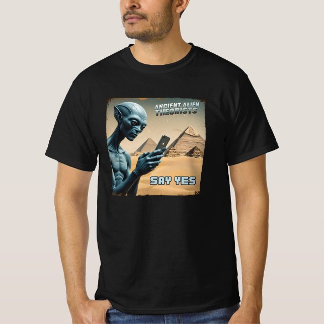Geschichte der antiken Alien-Pyramide T-Shirt (Vorderseite)