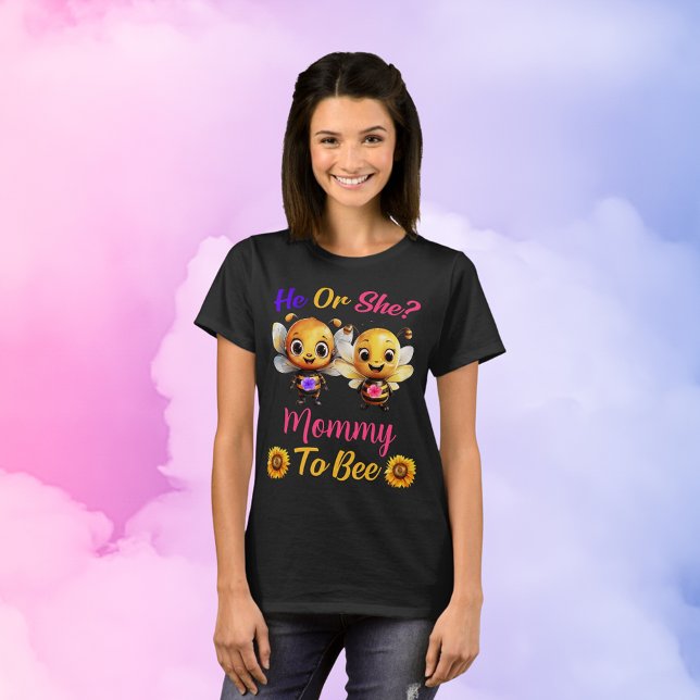 Geschlecht offenbart, dass er oder sie Mami weibli T-Shirt (Gender Reveal He or She Mommy to Bee Womens Black T-Shirt)