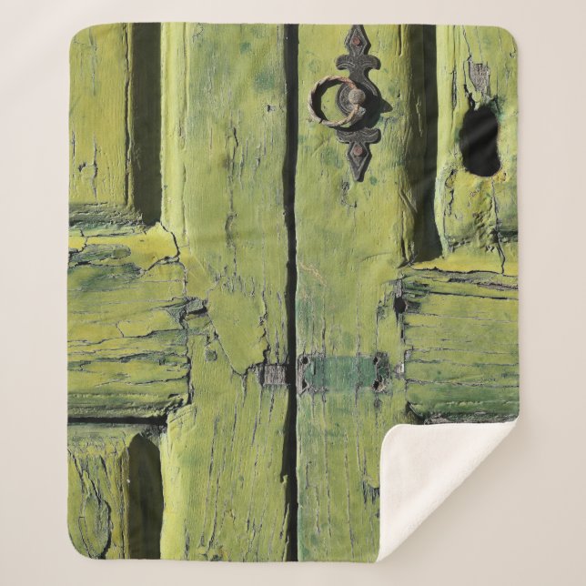 Geschlossene braune Holztür mit 2 Paneelen Sherpadecke (Vorderseite)