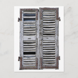 Geschlossenes Fenster mit alten Holzfenstern Postkarte