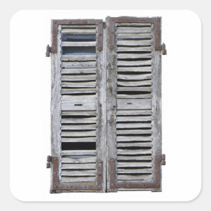 Geschlossenes Fenster mit alten Holzfenstern Quadratischer Aufkleber