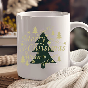 Geschmückte moderne frische Weihnachtannenbäume au Tasse