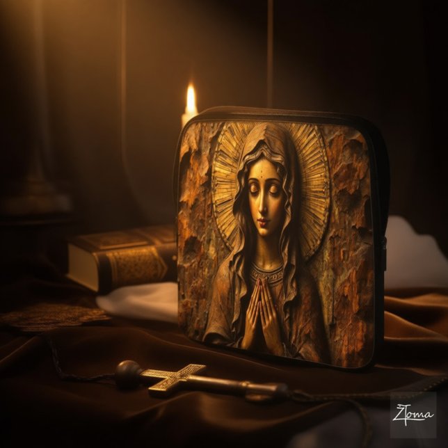Geschnitzte Hingabe Holz-Maria Laptopschutzhülle (Von Creator hochgeladen)
