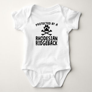 Geschützt durch ein Rhodesian Ridgeback Baby Strampler