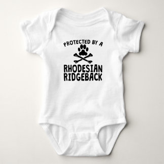 Geschützt durch ein Rhodesian Ridgeback Baby Strampler