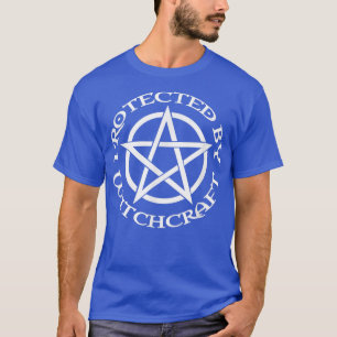 Geschützt durch Hexerei Wiccan Heide Halloween Che T-Shirt