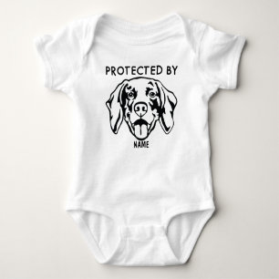 Geschützt durch Hunde Personalisierter Baby-Bodysu Baby Strampler