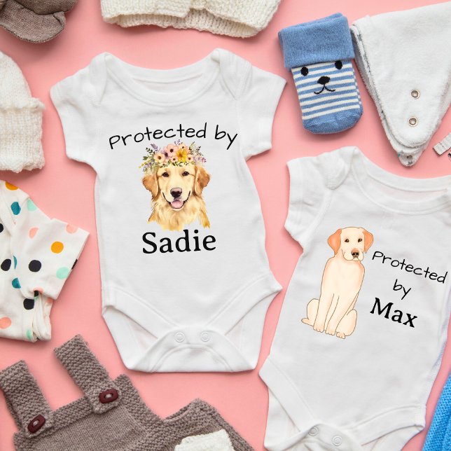 Geschützt durch Max (Name)-Gelbe Labrador Baby Strampler (Protected by...Baby Bodysuit Collection)