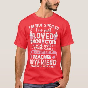 Geschützt und gut betreut von meinem Lehrer Boyfri T-Shirt