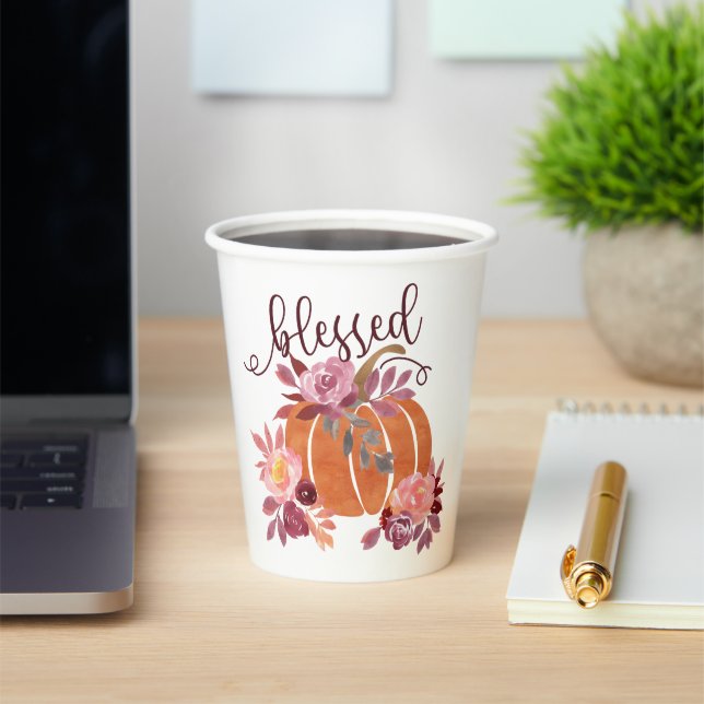 Gesegnet - Fall Pumpkin mit rosa Blume Pappbecher (InSitu)