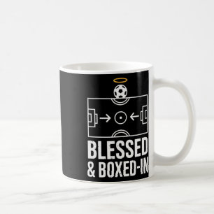 Gesegnet und eingeengt Fußballplatz Halo Spielmach Kaffeetasse