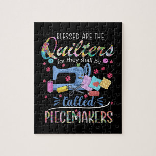 Gesegnete Quilters-Piecemakers beenden Nähgeschen Puzzle