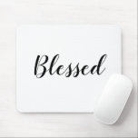 Gesegneter Schwarz-weißer, benutzerdefinierter Skr Mousepad<br><div class="desc">Gesegnet schwarz-weiß benutzerdefinierte Skriptkalligrafie niedlich Mouse Pad. Elegantes,  modernes Design. Anpassbarer Text.</div>