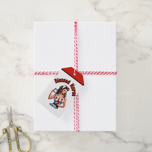 Gesegnetes Pinup Nurse Geschenkanhänger (Mit Garn)