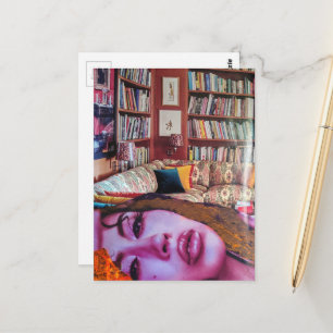 Gesicht im Bibliothekszimmer Collage Postkarte