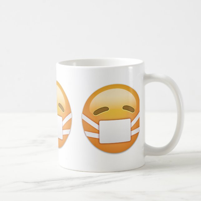 Gesicht mit medizinischer Maske Emoji Tasse (Rechts)