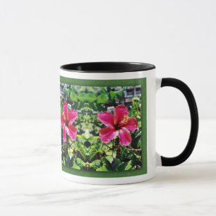 Gesichter in den Blättern… Tasse