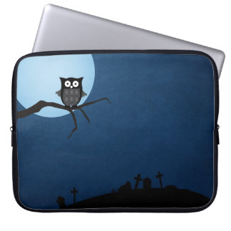 Gespenstische Halloween-Eule Laptopschutzhülle