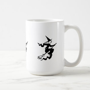 gespenstische Halloween-Hexe auf Fliegen Tasse