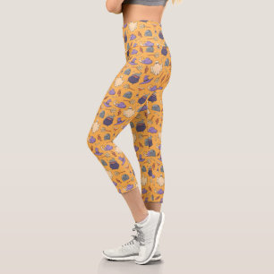 Gespielte Halloween-Geister und Hexen-Muster Capri Leggings