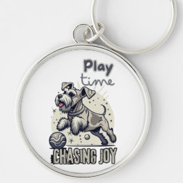 Gespielte Paws: Die fröhliche Jase des hellgrauen Schlüsselanhänger