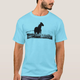 Gestaltungsgeräte für Pferde an der Vorderseite un T-Shirt
